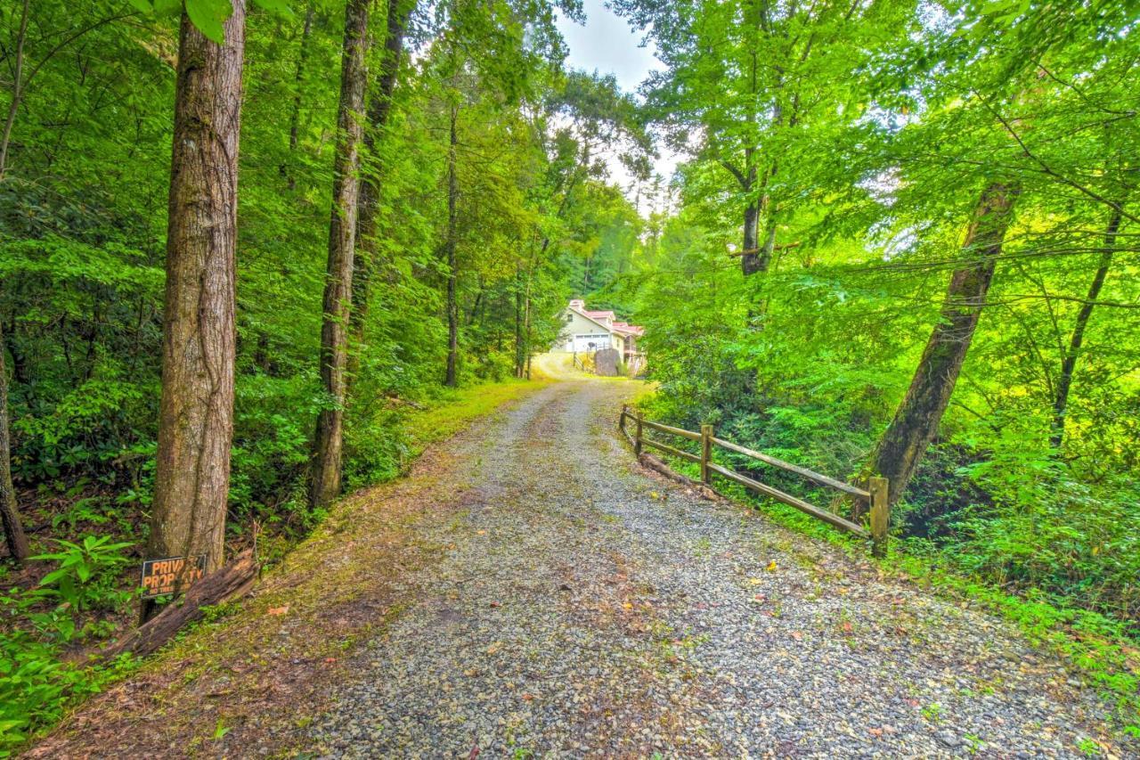 Cozy Riverside With Kayaks And Fire Pit Hébergement de vacances Dahlonega